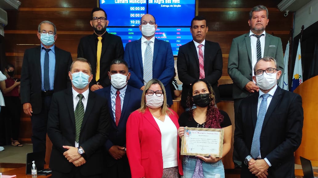 Atuação na cultura angrense foi celebrada na 32ª sessão ordinária