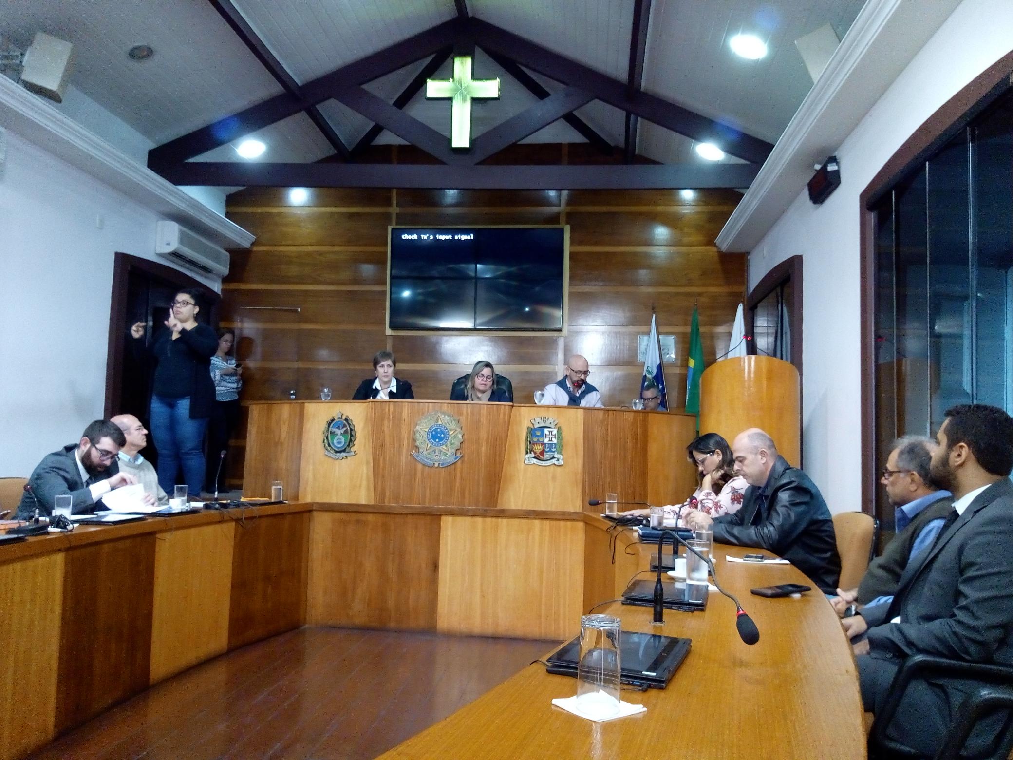 Audiência pública sobre o plano municipal de educação foi realizada nesta sexta-feira