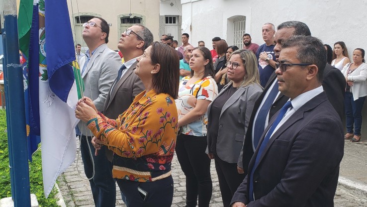 Câmara celebrou Dia da Bandeira com cerimônia de hasteamento