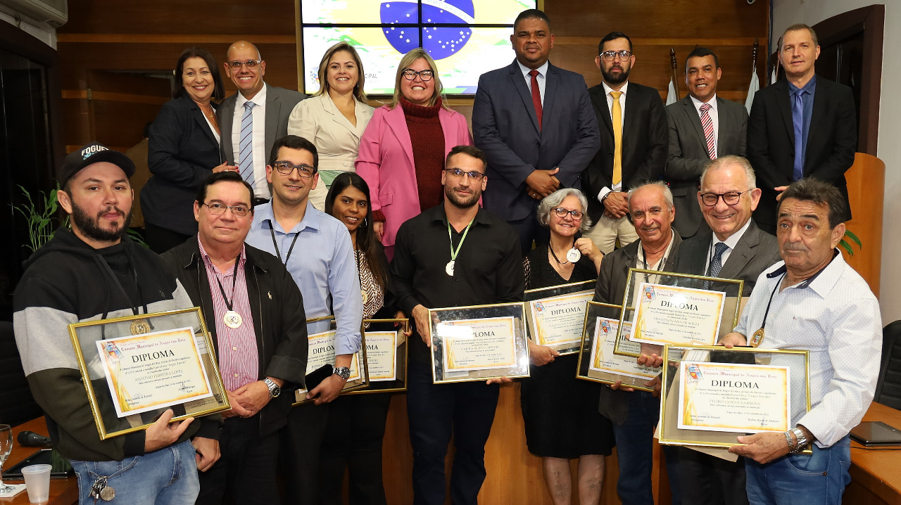 Câmara entregou medalha Lopes Trovão