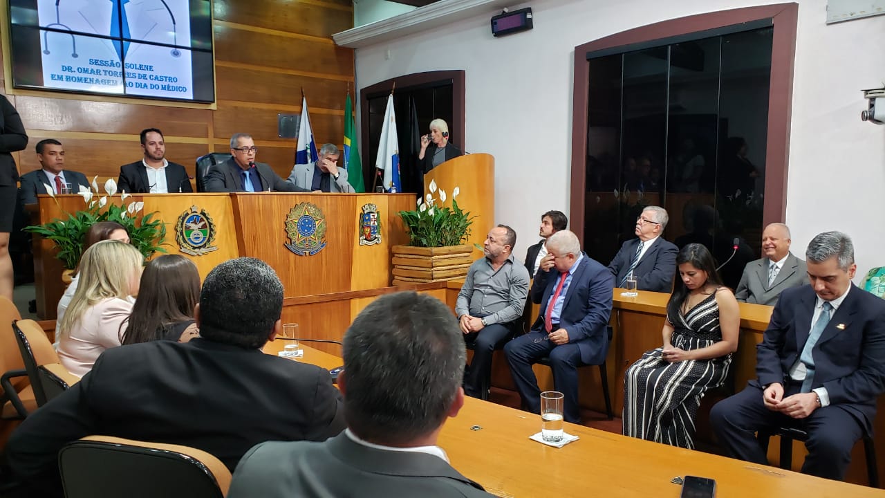 Câmara Municipal celebrou dia do médico com sessão solene