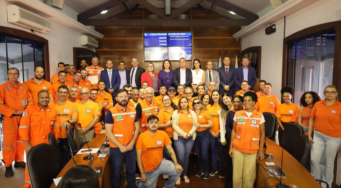 Câmara presta homenagem à Defesa Civil de Angra 