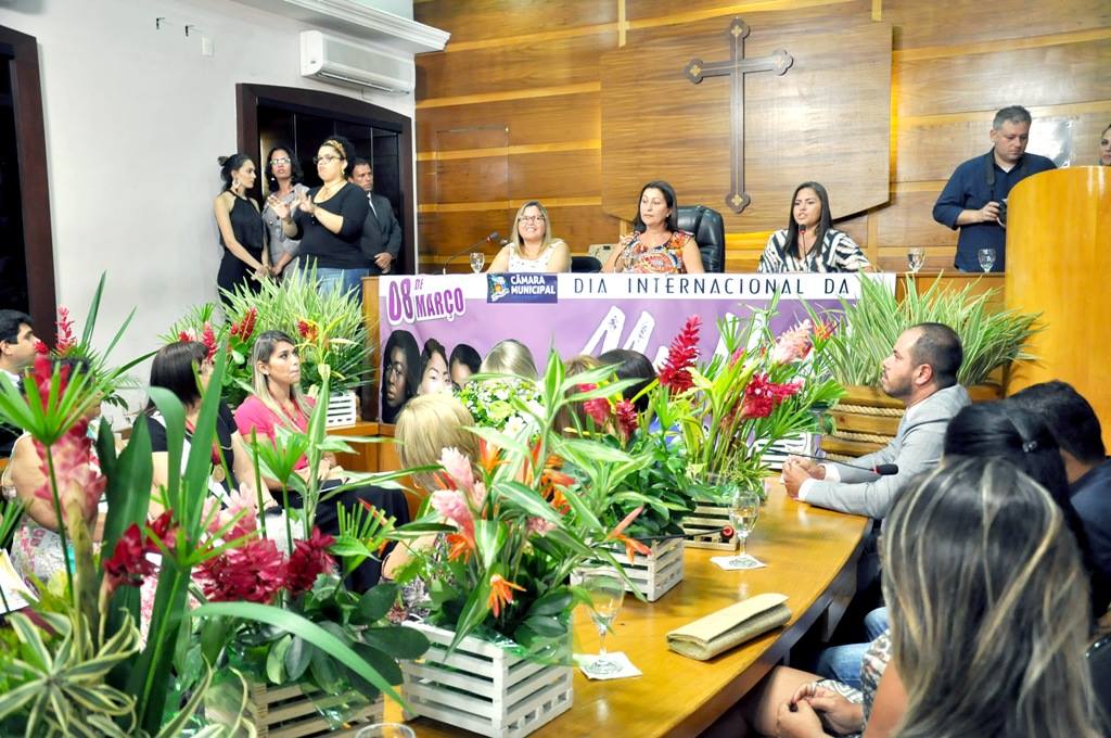 Câmara realiza sessão solene alusiva ao Dia Internacional da Mulher