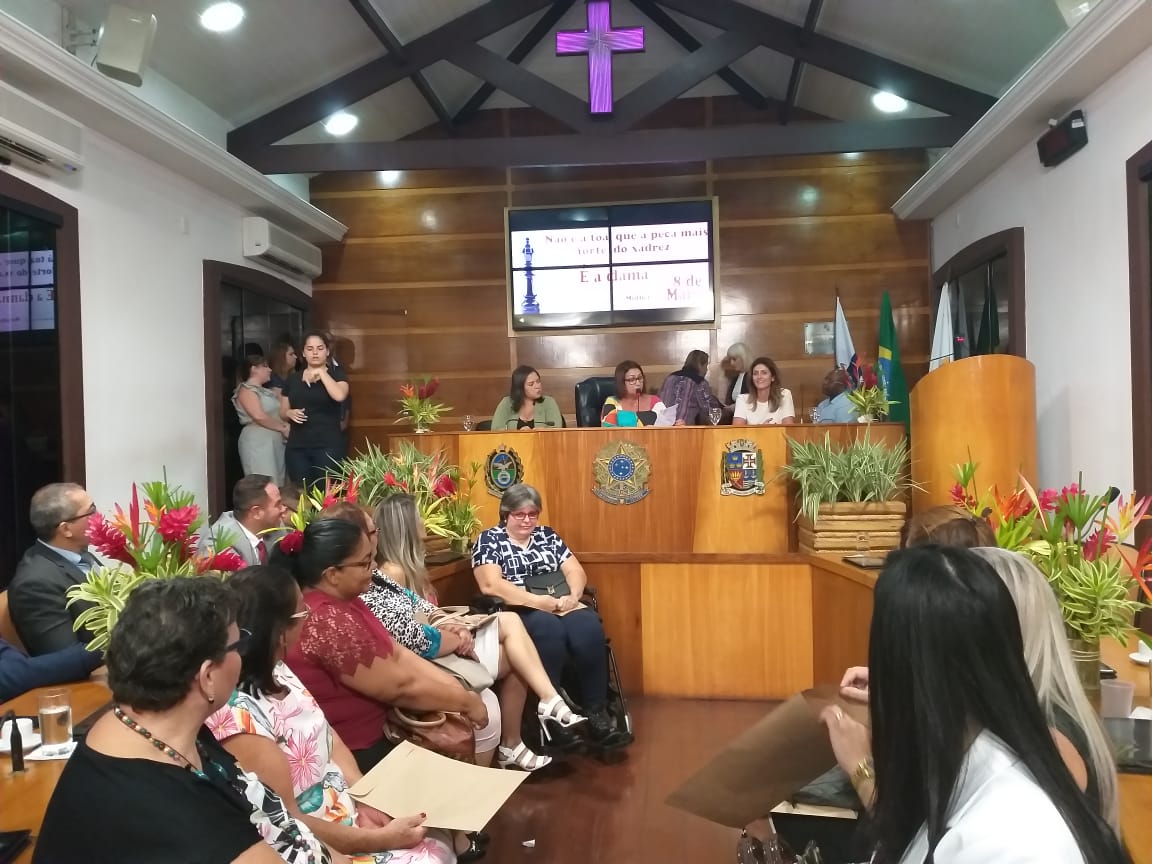 Câmara realizou sessão solene em celebração ao mês da mulher