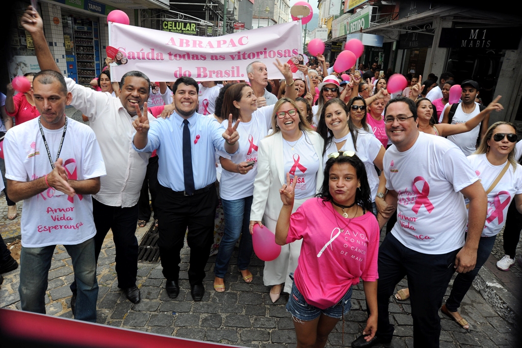 Caminhada das Poderosas encerra Outubro Rosa