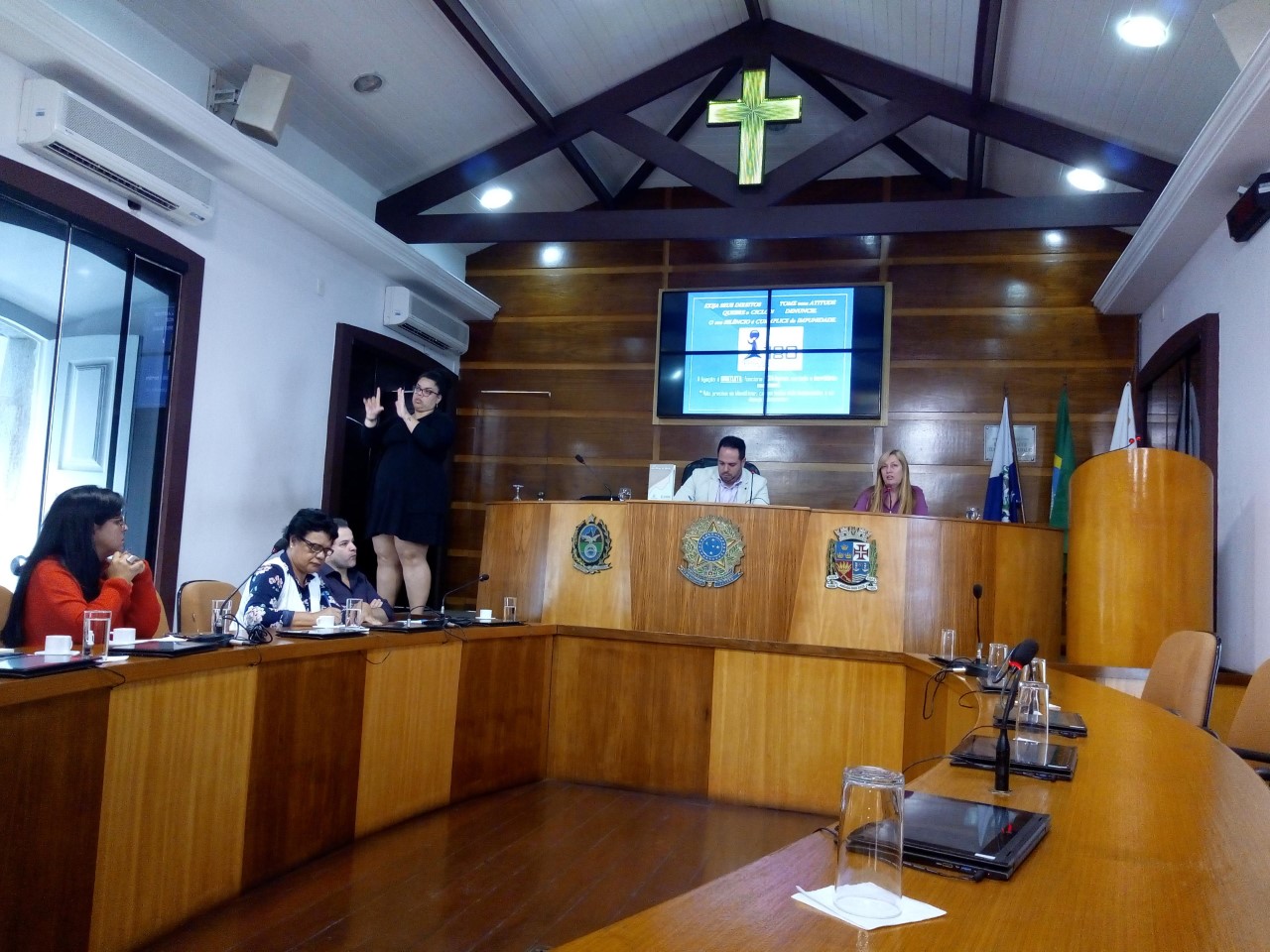 Lei Maria da Penha foi tema de mesa-redonda na Câmara Municipal