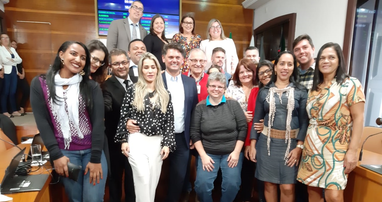 Moções de aplausos e chamada para audiência pública foram destaques da 28ª sessão ordinária