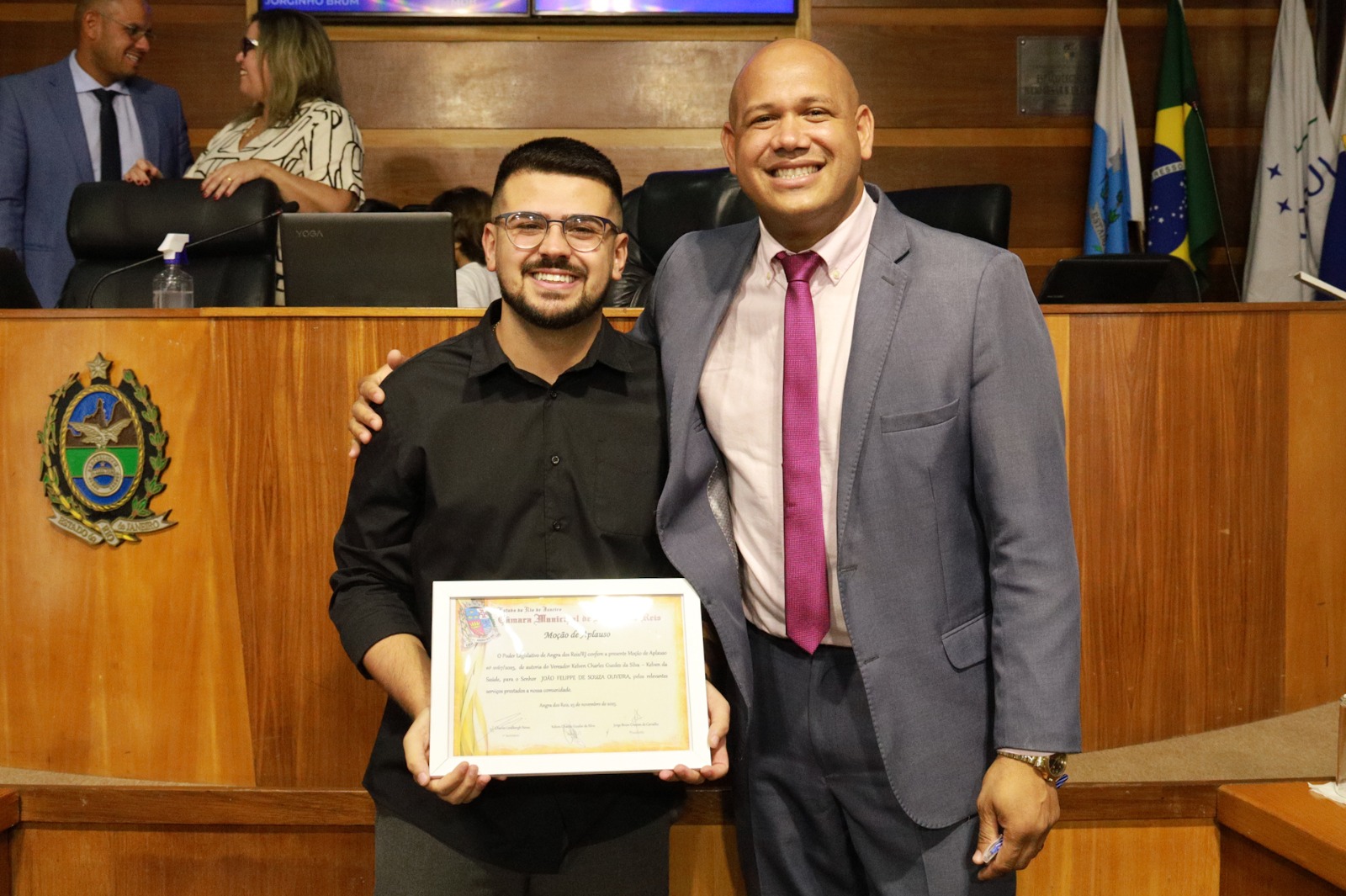 Vereador de Mangaratiba é homenageado na CMAR e ressalta importância do HMJ para os mangaratibanos