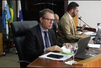 Vereadores cobram o cumprimento da lei que determina o piso salarial da enfermagem 