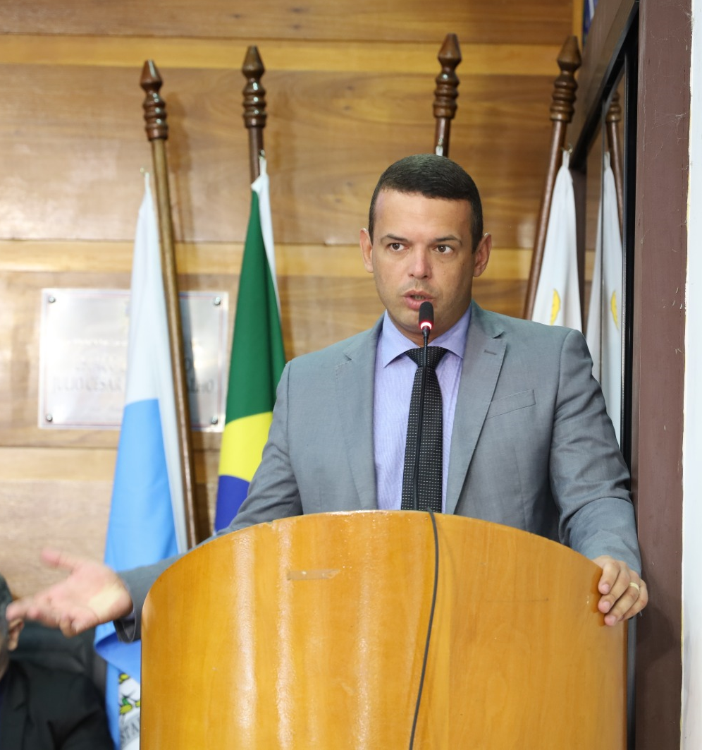 Vereadores debatem os problemas de energia e abastecimento de água no feriado  